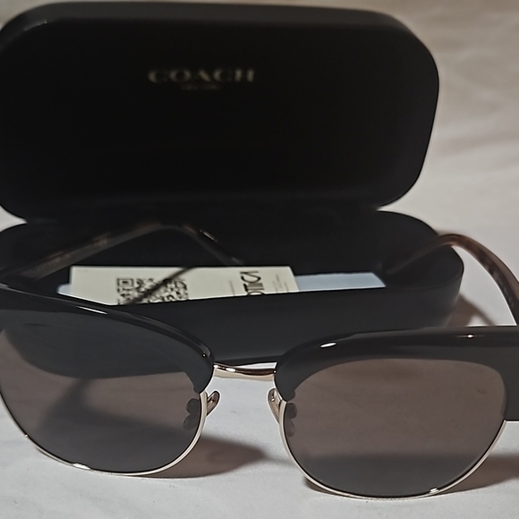 Coach Black Sunglasses - Picture 1 of 4